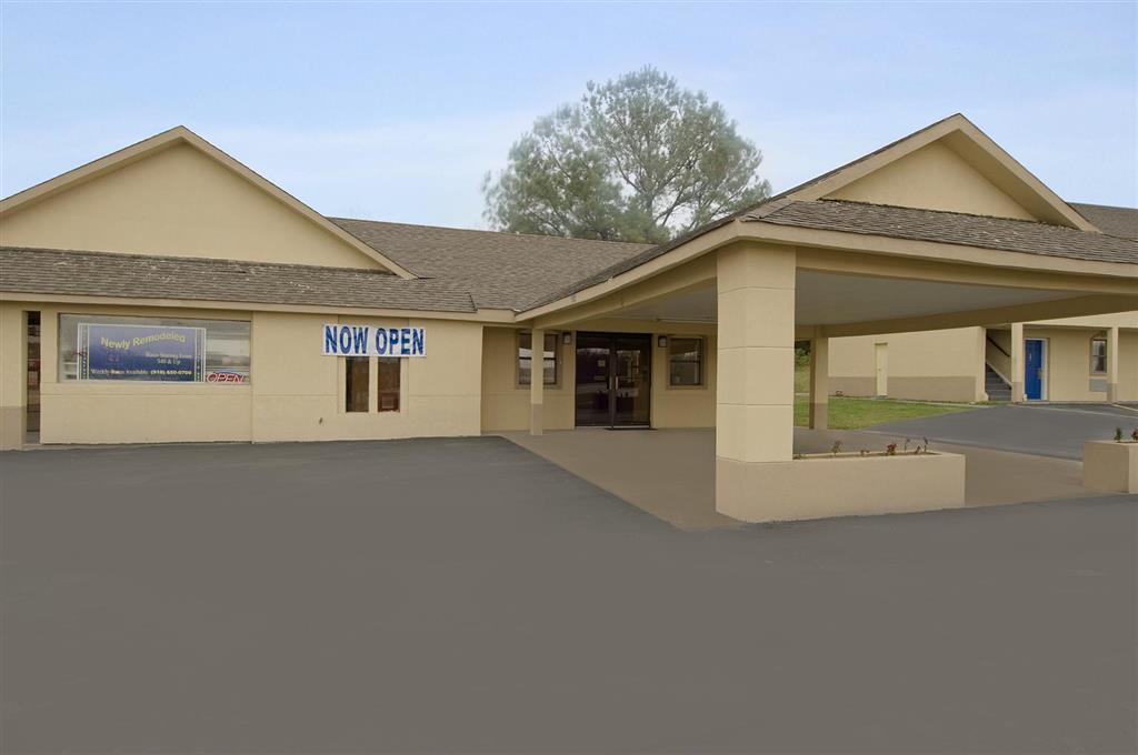 Americas Best Value Inn Henryetta Exterior photo